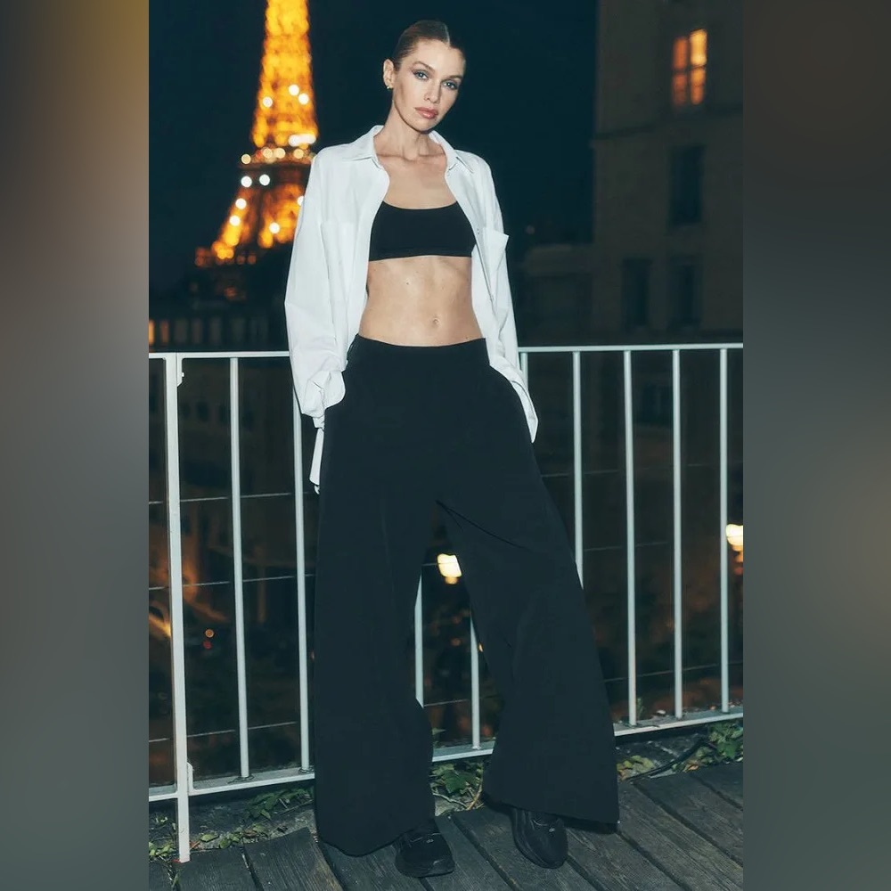 ALO Yoga Black Wide-Leg High-Rise Pants - Picture 4 of 16